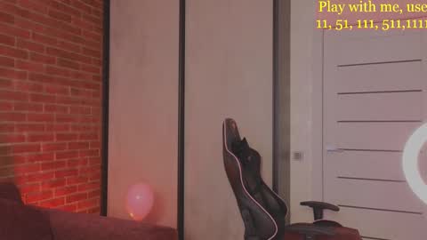 Everyday stream in the same time online show from 02/20/25, 08:39