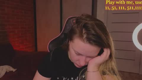 Everyday stream in the same time online show from 03/01/25, 01:32