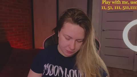 Everyday stream in the same time online show from 03/08/25, 01:39