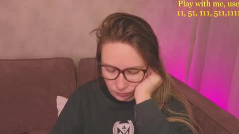 Everyday stream in the same time online show from 11/26/25, 01:17