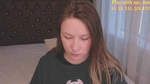 Everyday stream in the same time online show from 03/14/26, 05:35