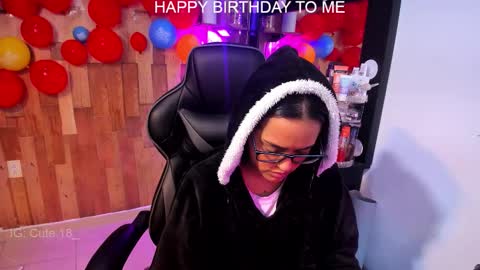    Independent Model online show from 11/01/25, 01:07