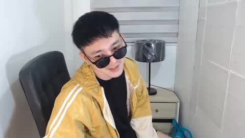 Snapshot of cute_enzo24 chatting on 12/13/24, 06:00 cute_enzo24 online show from 12/13/24, 06:00