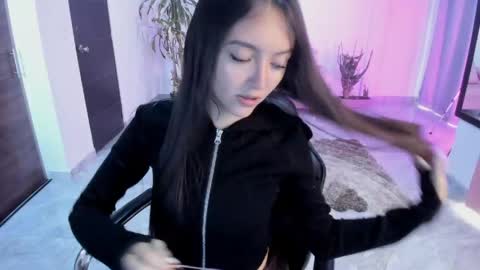 Snapshot of cute_fox_1 chatting on 04/29/26, 05:30 Bella Fox online show from 04/29/26, 05:30