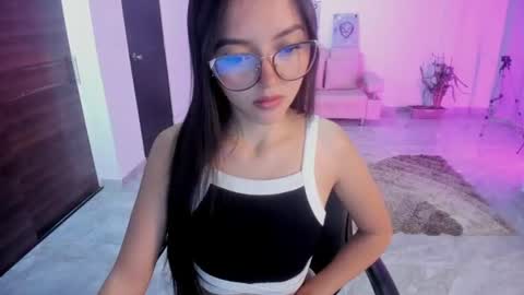 Snapshot of cute_fox_1 chatting on 07/22/26, 01:58 Bella Fox online show from 07/22/26, 01:58