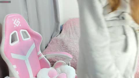 Snapshot of cute_kate0 chatting on 10/28/25, 12:09 cute_kate0 online show from 10/28/25, 12:09