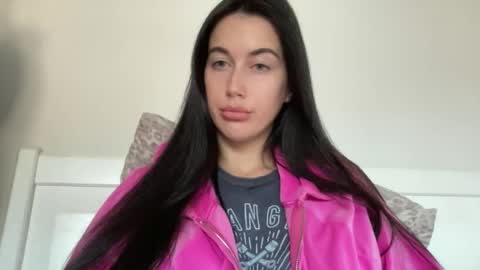 Snapshot of cute_kriss94 chatting on 11/01/25, 12:51 cute_kriss94 online show from 11/01/25, 12:51