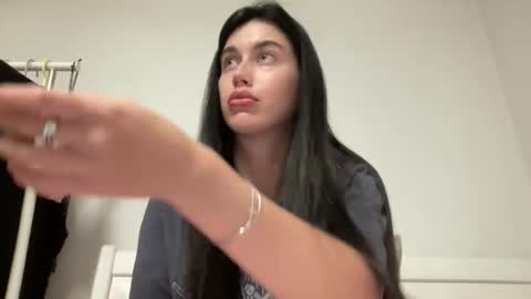 Snapshot of cute_kriss94 chatting on 11/02/25, 03:14 cute_kriss94 online show from 11/02/25, 03:14