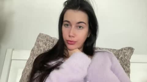 Snapshot of cute_kriss94 chatting on 11/23/25, 11:32 cute_kriss94 online show from 11/23/25, 11:32