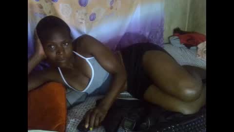 cute_leylah online show from 04/19/26, 01:21