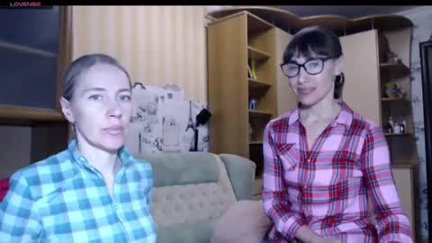 cute_lion_ online show from 11/20/25, 10:48