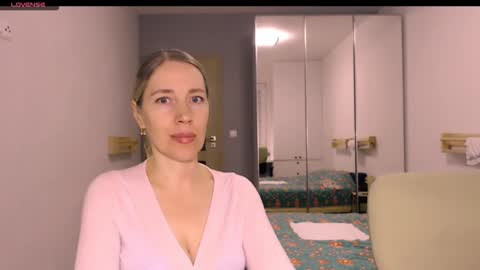 cute_lion_ online show from 02/06/26, 04:10