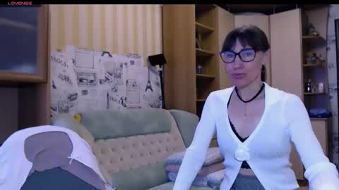 cute_lion_ online show from 02/22/26, 12:04