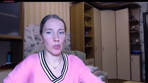 cute_lion_ online show from 02/27/26, 08:09