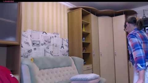 cute_lion_ online show from 03/03/26, 12:22