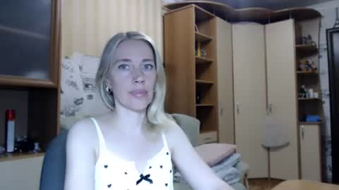cute_lion_ online show from 07/15/26, 07:41