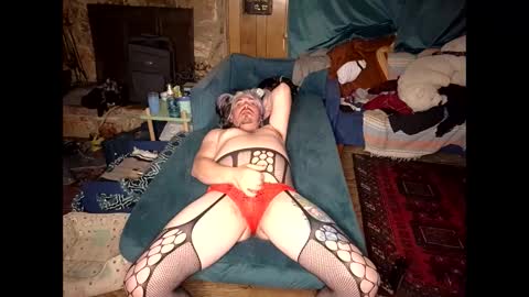 cute_little_one online show from 04/12/26, 08:19