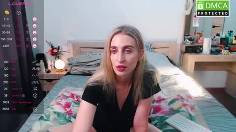 Milana online show from 10/05/25, 12:03