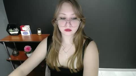 Veronica online show from 02/06/25, 10:48