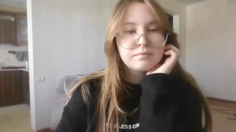 Veronica online show from 02/17/25, 10:40