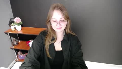 Veronica online show from 02/26/25, 07:20