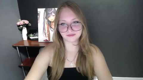 Veronica online show from 09/18/25, 06:37