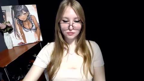 Snapshot of cute_minx chatting on 06/05/26, 06:52 Veronica online show from 06/05/26, 06:52
