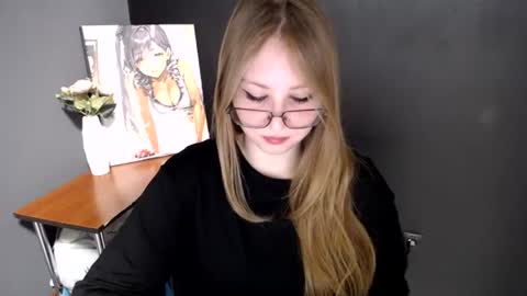 Snapshot of cute_minx chatting on 06/15/26, 06:48 Veronica online show from 06/15/26, 06:48