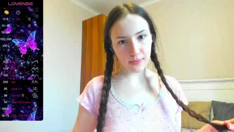 cute_nana2 online show from 04/20/26, 12:02