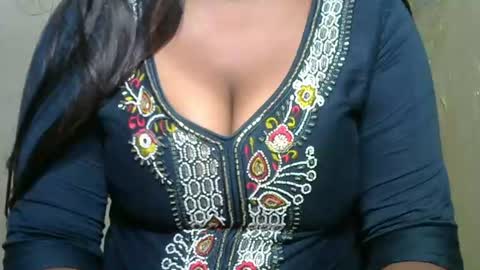 Snapshot of cute_payalji chatting on 04/29/26, 09:43 alia online show from 04/29/26, 09:43