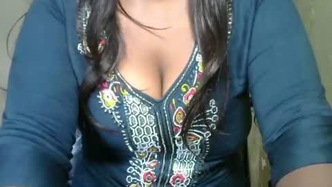 Snapshot of cute_payalji chatting on 05/06/26, 01:47 alia online show from 05/06/26, 01:47
