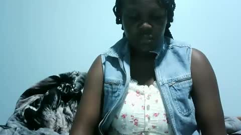cute_roxie online show from 01/19/25, 05:39