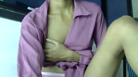 Snapshot of cute_ruhii chatting on 05/23/26, 02:21 ruhi online show from 05/23/26, 02:21