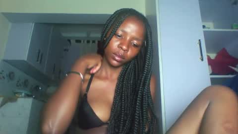 Snapshot of cute_sexy3 chatting on 06/02/26, 10:23 SHARON online show from 06/02/26, 10:23