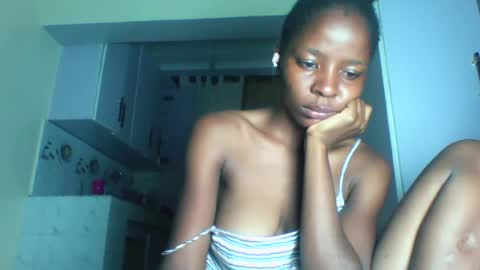Snapshot of cute_sexy3 chatting on 06/28/26, 10:05 SHARON online show from 06/28/26, 10:05