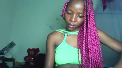 Snapshot of cute_sexy3 chatting on 07/27/26, 09:55 SHARON online show from 07/27/26, 09:55