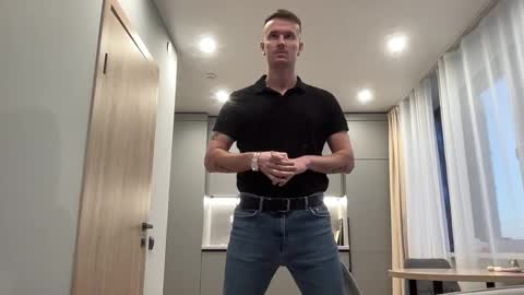 cute_skywalker online show from 10/18/25, 04:26