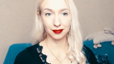 cute_smile_shy online show from 12/26/24, 02:05