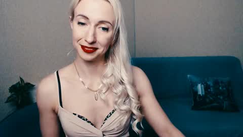 cute_smile_shy online show from 02/13/25, 11:15