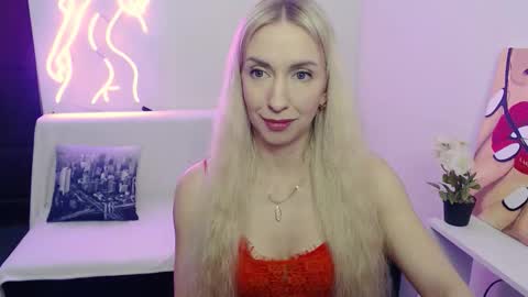 cute_smile_shy online show from 02/13/26, 09:55