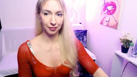 cute_smile_shy online show from 04/10/26, 09:41