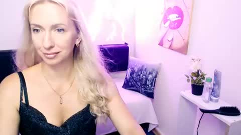 cute_smile_shy online show from 07/11/26, 09:49