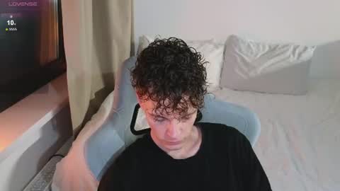 Snapshot of cute_thomas chatting on 07/11/26, 07:38 Thomas - online show from 07/11/26, 07:38