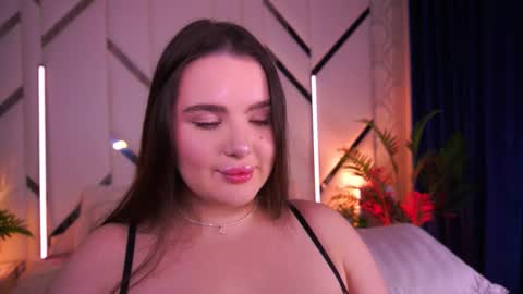 Amber online show from 12/19/25, 01:12