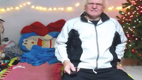 Snapshot of cuteandsexyone chatting on 01/02/25, 06:12 CuteAndSexyOne  Na and Brian online show from 01/02/25, 06:12