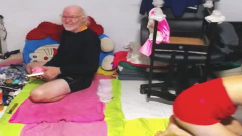 Snapshot of cuteandsexyone chatting on 01/19/25, 04:44 CuteAndSexyOne  Na and Brian online show from 01/19/25, 04:44