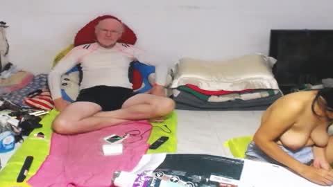 Snapshot of cuteandsexyone chatting on 01/27/25, 03:50 CuteAndSexyOne  Na and Brian online show from 01/27/25, 03:50