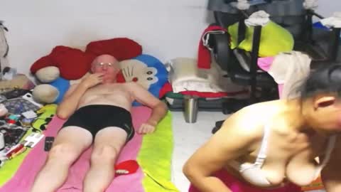 Snapshot of cuteandsexyone chatting on 02/10/25, 04:14 CuteAndSexyOne  Na and Brian online show from 02/10/25, 04:14