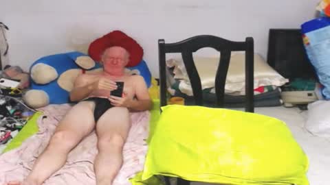 Snapshot of cuteandsexyone chatting on 02/15/25, 09:26 CuteAndSexyOne  Na and Brian online show from 02/15/25, 09:26