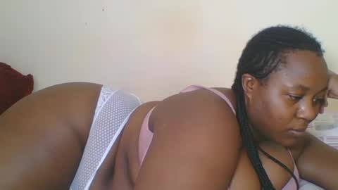 Snapshot of cuteaurel chatting on 06/19/26, 10:52 AURELIA online show from 06/19/26, 10:52